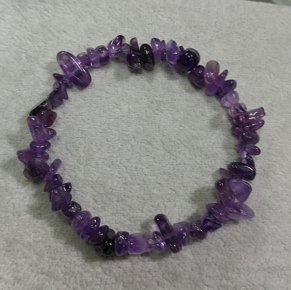 Amethyst Chip Beaded Stretch Bracelet Natural Amethyst Gemstone Chips Purple - Picture 3 of 12